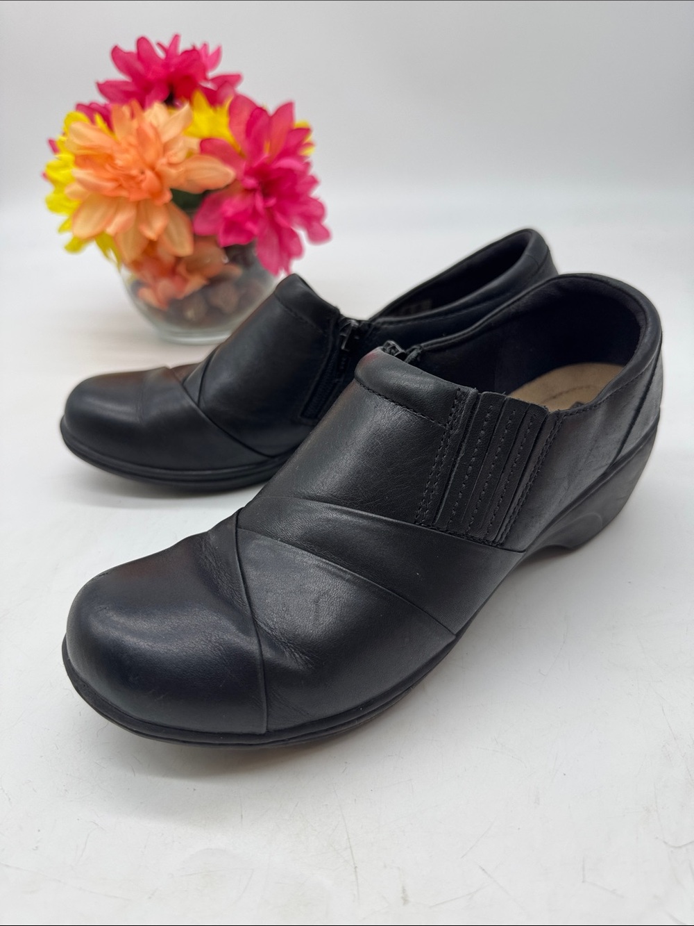 Clarks Collection Comfortable Black Slip-On Women's Shoes Size 8.5